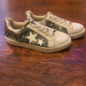 Soda Camo Star sneakers